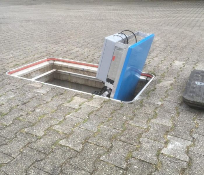 Bad Staffelstein: induktives Laden autonomer E-Shuttles bei der Fahrt (Foto: INTIS)